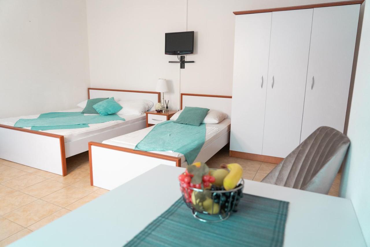 Apartments Sejla Ulcinj Exterior photo