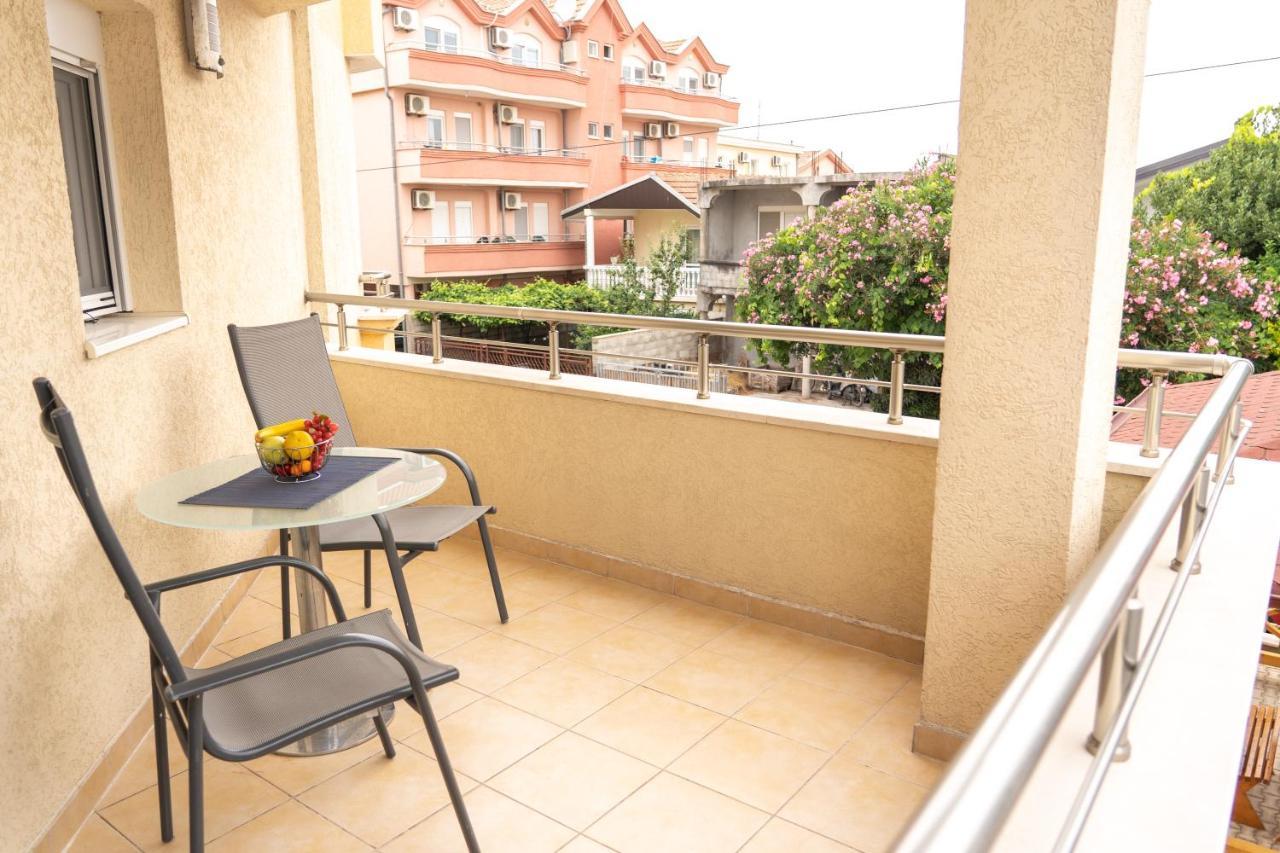 Apartments Sejla Ulcinj Exterior photo