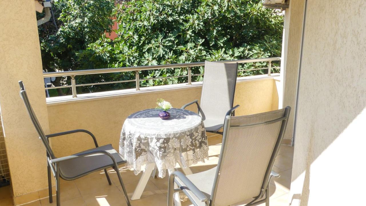 Apartments Sejla Ulcinj Exterior photo